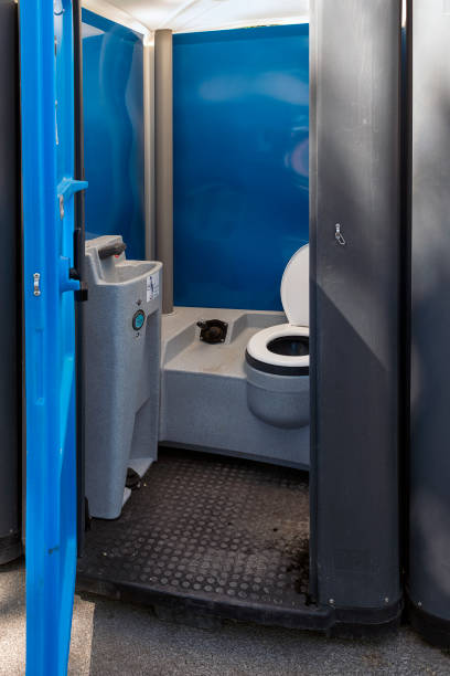 Best Luxury portable toilet rental  in Alondra Park, CA